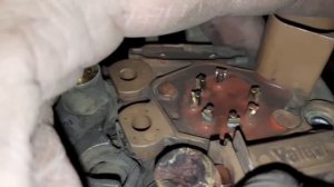 Volkswagen B5 пропала зарядка, замена щёток генератора.