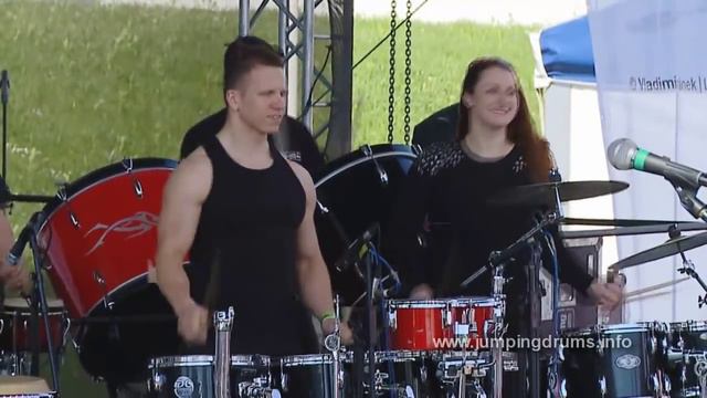 JUMPING DRUMS na MS v ledním hokeji. Ostrava ČEZ Arena - fan zona смотреть онлайн