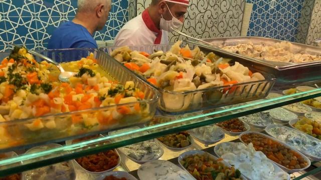 БЕШИКТАШ СТАМБУЛ ПЛОЩАДЬ - коммерческий и культурный район (Стамбул зимой 2022) смотреть онлайн