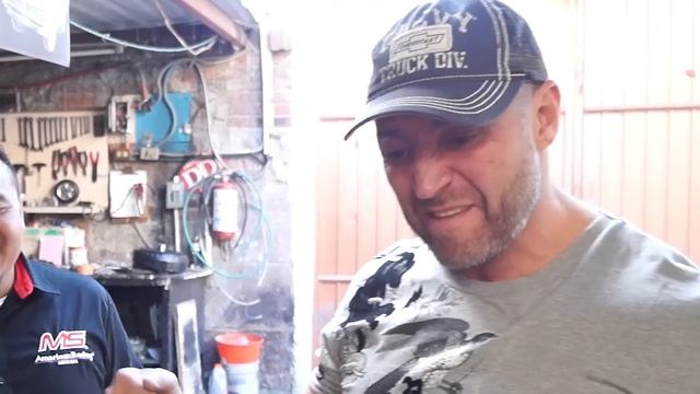 Chevrolet C10, Con zapato de tacón, la Lupe se ve mejor / Franky Mostro смотреть онлайн