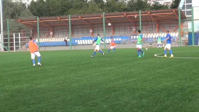 Тренировка перед первой контрольной игрой в рамках учебно-тренировочных сборов. ПФЛ 2016/17 смотреть онлайн