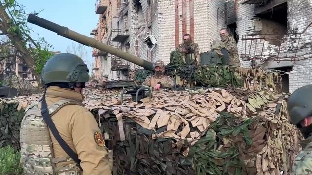 ЧВК Вагнер начала вывод подразделений из Бахмута