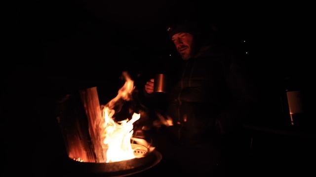 Winter Camping in a Volkswagen Van | Sub-Zero Temperatures | Living The Van Life смотреть онлайн