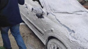 Пеногенератор для автомойки: нанесение активной пены "шапкой"