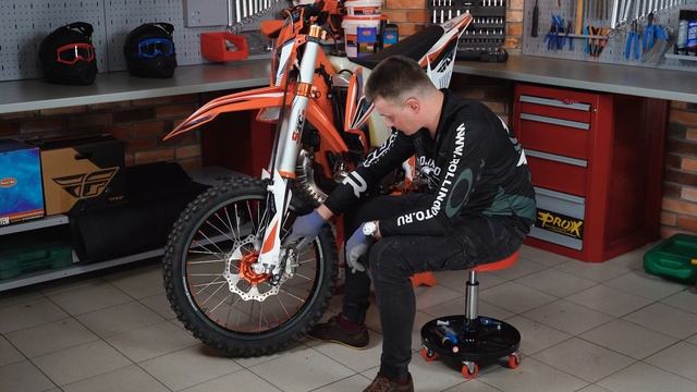 Замена колодок и смазка суппортов мотоцикла смотреть онлайн