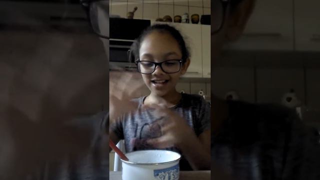 Fazendo slime com tenys.pe! Marlene Andrade смотреть онлайн
