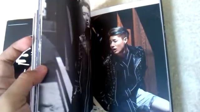 UNIQ - EOEO mini album unboxing смотреть онлайн