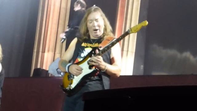 Iron Maiden - Flight of Icarus (Live in Tallinn, Estonia 2018) смотреть онлайн