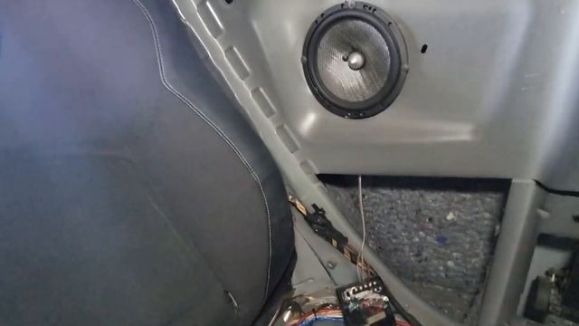 ? Peugeot 207 RC | Todo lo que NO debes hacer en una instalación de car audio смотреть онлайн