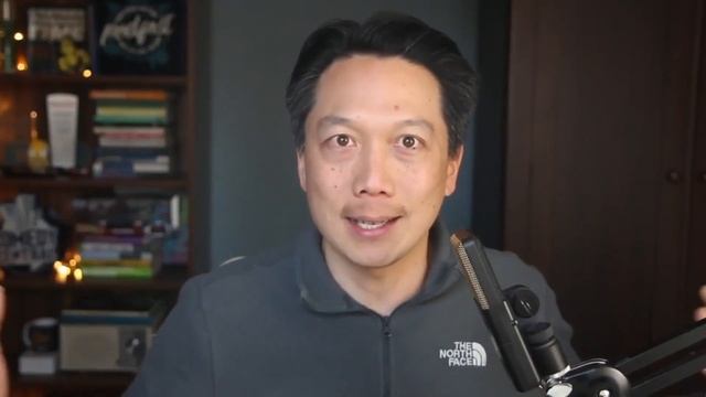 Use a Teleprompter to Make Eye Contact on Zoom Calls смотреть онлайн