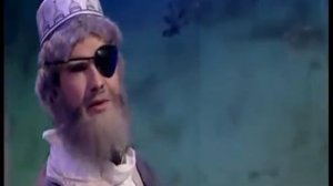 Джимми Карр в роли исламского проповедника Абу Хамзы