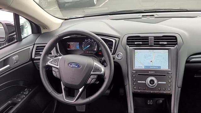 2020 Ford Fusion Titanium Sedan смотреть онлайн