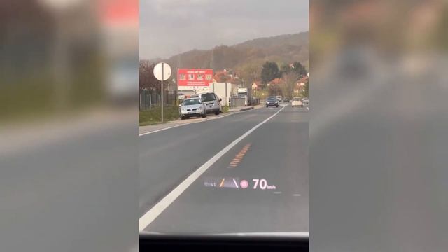 NEW Volkswagen Augmented Reality Head Up Display Demonstration (Golf 8, ID.3, ID4) смотреть онлайн