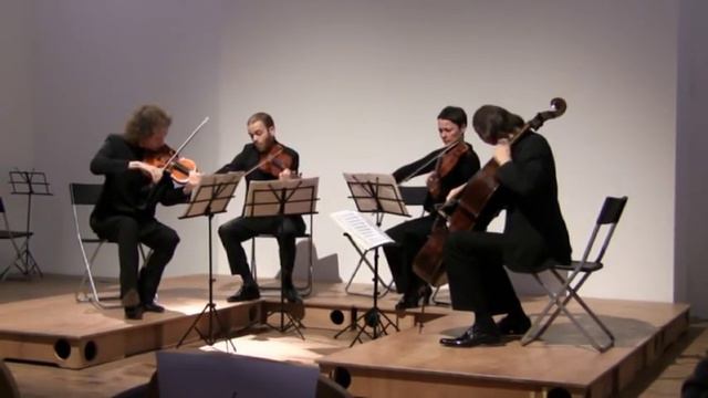 W. A. Mozart - String Quartet in G major KV 156 смотреть онлайн