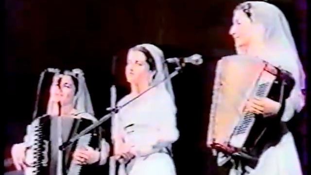 Даймохк ... - исп. девичья вокальная группа.VOB смотреть онлайн