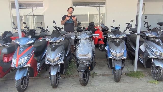 E-Roller Futura Freunde werben Freunde jetzt 100 € pro Vermittlung verdienen Elektroroller Roller смотреть онлайн