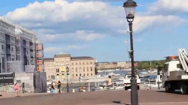 Gamla Stan - Kungliga Slottet (Stockholms Royal Palace) and Storkyrkan 1 смотреть онлайн