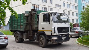 Мусоровоз МКМ-3403 (МК-3451-03) на шасси МАЗ-5340B2 (В 571 ХХ 22). / Garbage truck MAZ-5340B2.