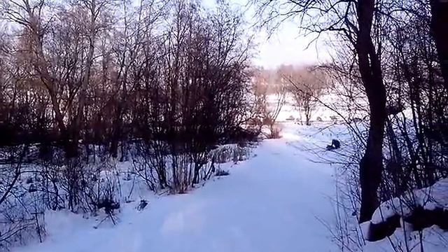 Скатываюсь на ледянке Снежный скат смотреть онлайн