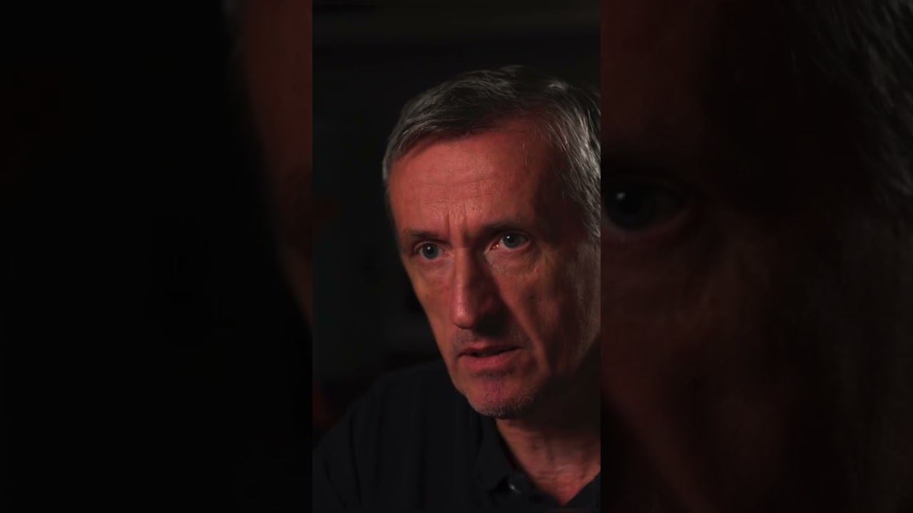 Как создать продукт, которым пользуется весь мир? Ответ в комментариях смотреть онлайн