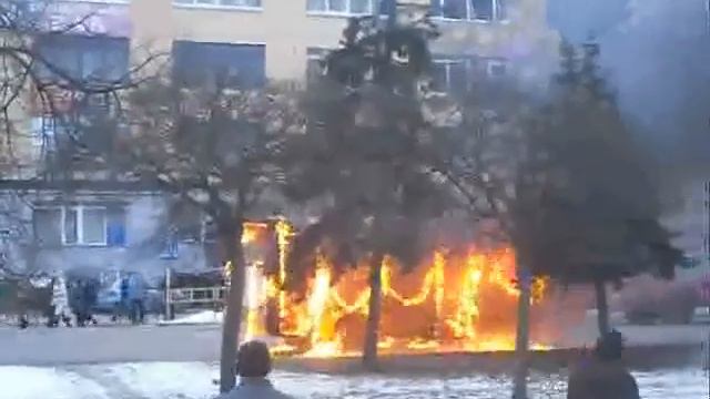 В Житомире сгорела маршрутка смотреть онлайн