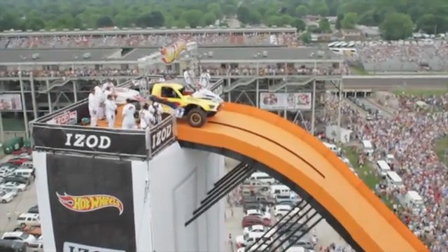 Самый длинный прыжок в мире смотреть онлайн