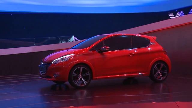 Peugeot New 208 GTI Concept LIVE Stand Geneva 2012 смотреть онлайн