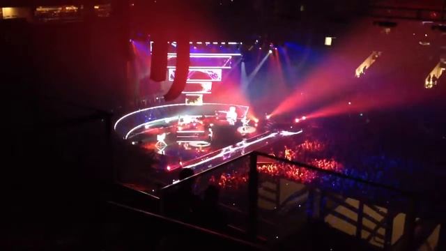Tiny snipet of Muse the 2nd law tour 2013 oracle arena Oakl смотреть онлайн