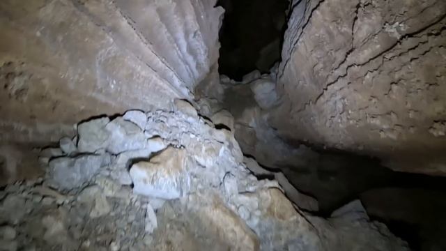 Crystal Cave Discovered Inside A Marble Mine смотреть онлайн