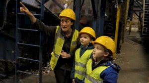 A Tour in a Recycling Factory - Why is Recycling Important? - Recycling for Kids - Kids Recycling