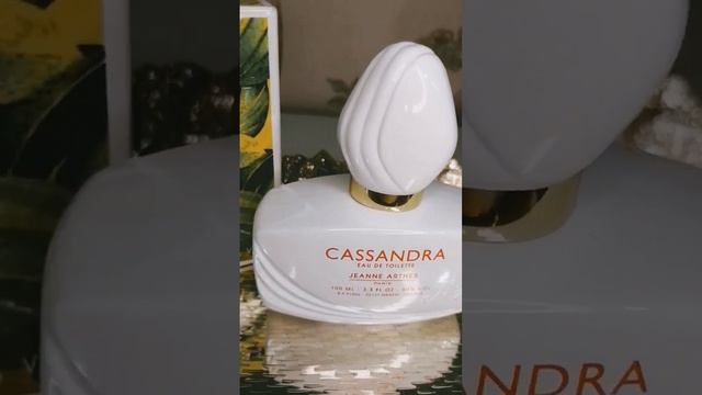 Jeanne Arthes Cassandra. Бюджетная парфюмерия. Бюджетный парфюм. Парфюм. Парфюмерия. смотреть онлайн