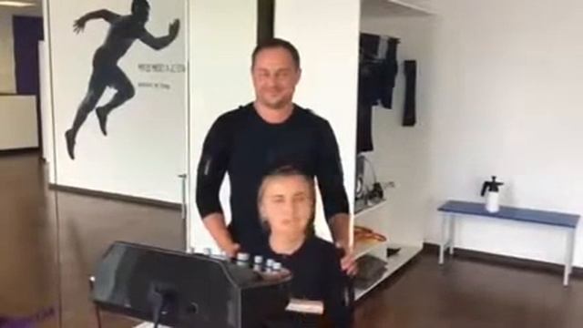 Что такое ЭМС тренировки? Как это работает? ОТЗЫВ! ЛИЧНЫЙ ОПЫТ! Как быстро похудеть с помощью EMS смотреть онлайн