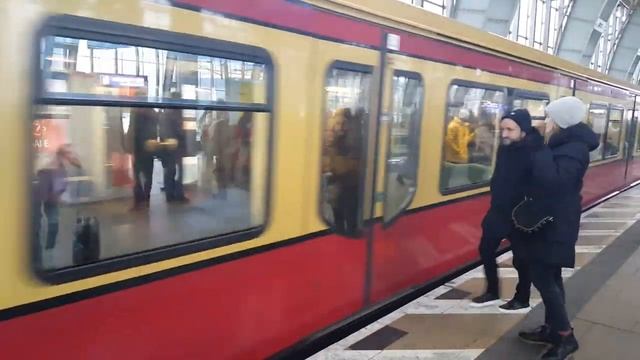 Bahnhof Berlin Alexanderplatz  VBB  S- Bahn 13.01.2018.