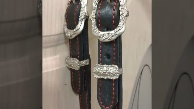 Резное оголовье. Ручная работа. Литая латунная фурнитура в серебряном исполнении. смотреть онлайн