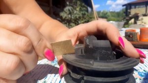 Леска вылетает и не накручивается на катушку триммера.