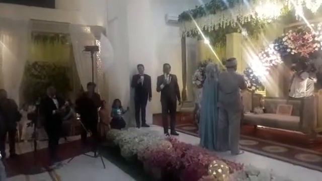 Lempar hand bouquet dokter sara dan fachri by mc zein wasis смотреть онлайн