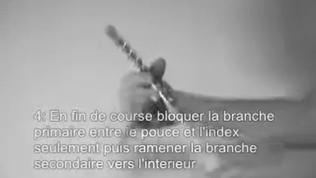 Double rotation avancée (AH C) - Tutoriel de manipulation du couteau papillon смотреть онлайн