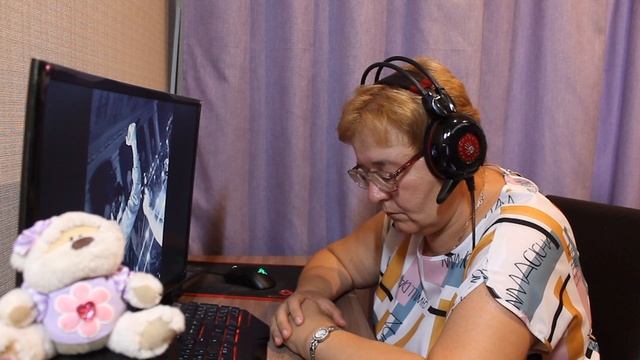 РЕАКЦИЯ МАМЫ НА [Кореш - Толпа] смотреть онлайн