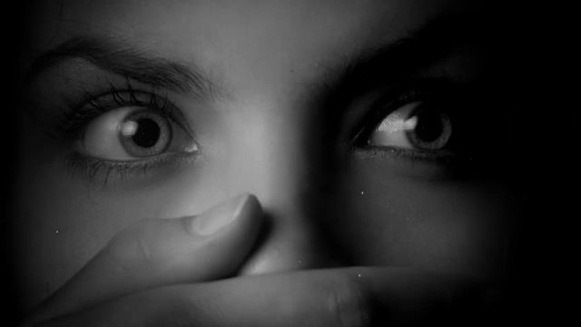 Lo Specchio Che Ruba L’anima Alle Persone. Abbi Paura.