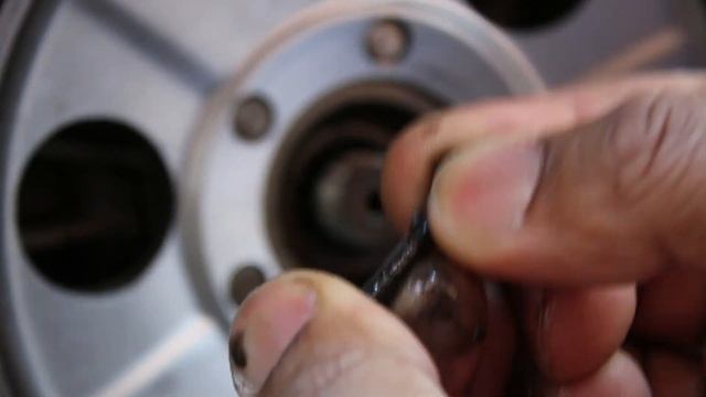 [Ep 16] 1986 BMW K100 Cafe Racer Project - Surprise Clutch Job смотреть онлайн