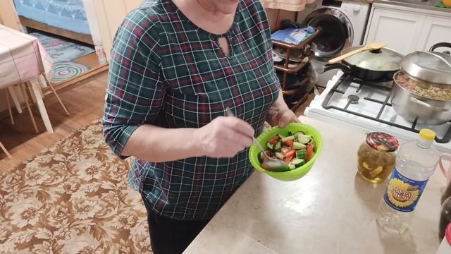 "Жизнь на пенсии"..Искали ярмарку.)). Съездили на соревнования по Самбо - Но УВЫ - отменили🤼🥺. смотреть онлайн