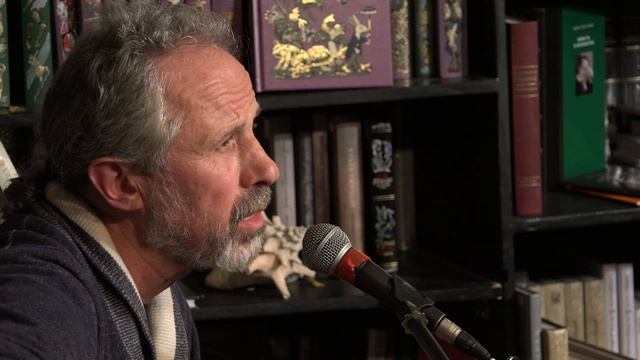 Михаил Карпачёв. На фотографии, что на стенке. смотреть онлайн