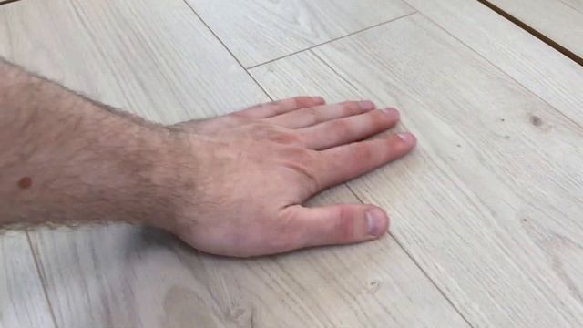 Ламинат Pergo Дуб горный аутентичный светлый CLASSIC PLANK 4V L1301-03468 смотреть онлайн