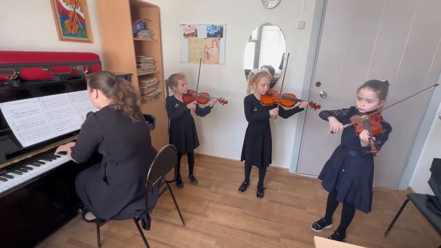 Р.Телепнёв Нам солнце дарит радугу смотреть онлайн