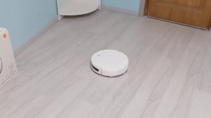 Робот-пылесос Xiaomi Mi Robot Vacuum- Mop Essential белый