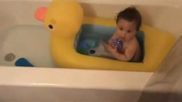 Rubber Ducky Bath смотреть онлайн