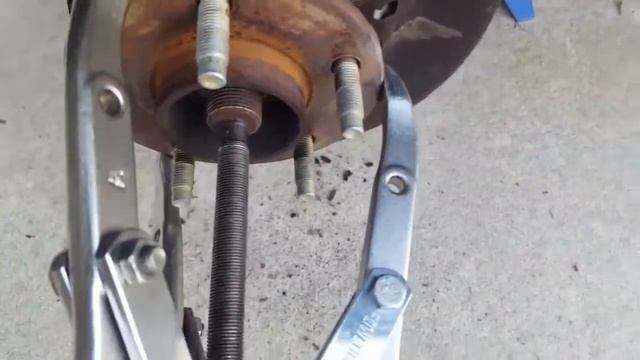 2006 Saturn Vue front wheel hub смотреть онлайн