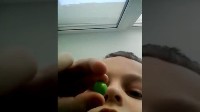 Кисло челендж едим кислый скитлс смотреть онлайн