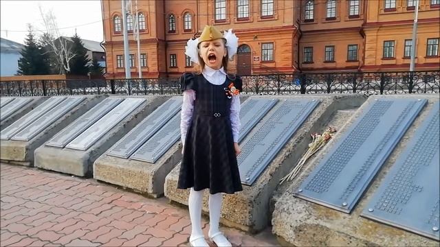 Стихотворение В. Высоцкого "На братских могилах не ставят крестов..." смотреть онлайн