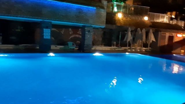 Бодрум-2022. Отель "Blue Dreams Resort"5*. Вечером в отеле. Анимация. Игра на выпивание. смотреть онлайн